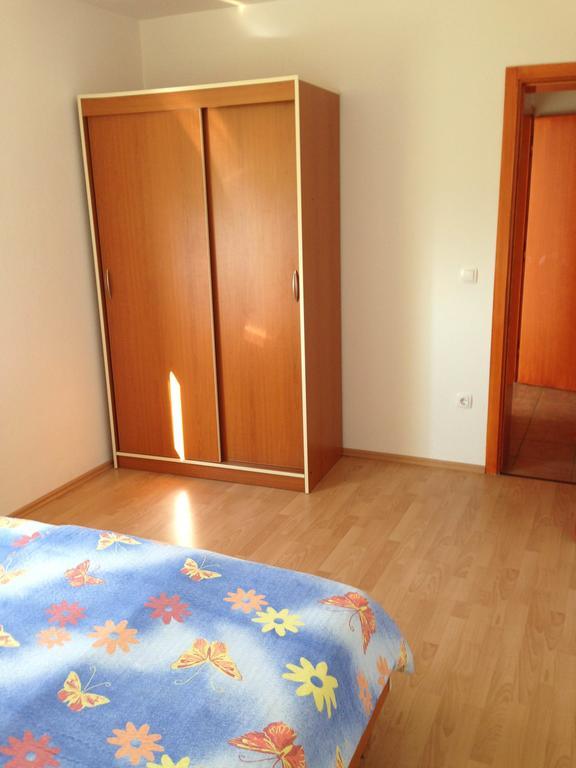 Apartments Mirakul โลปาร์ ภายนอก รูปภาพ