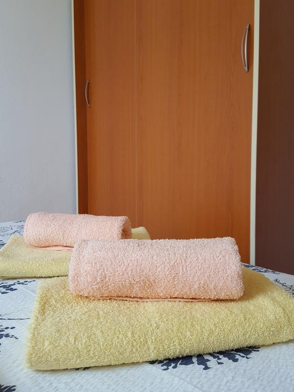 Apartments Mirakul โลปาร์ ภายนอก รูปภาพ